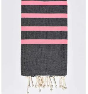 Serviette de plage bleu nuit et rose fluo Fouta Tunisia - 1