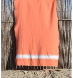 Fouta plate couleur corail bandes blanche