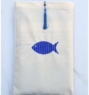 Pochette beige clair brodée poisoon bleu avec pompon Fouta Tunisia - 1