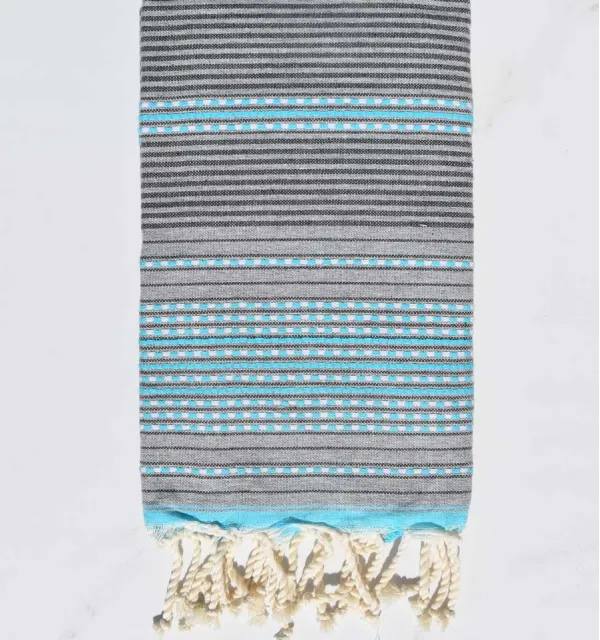 Fouta arabesque gris avec rayures bleu clair - 1