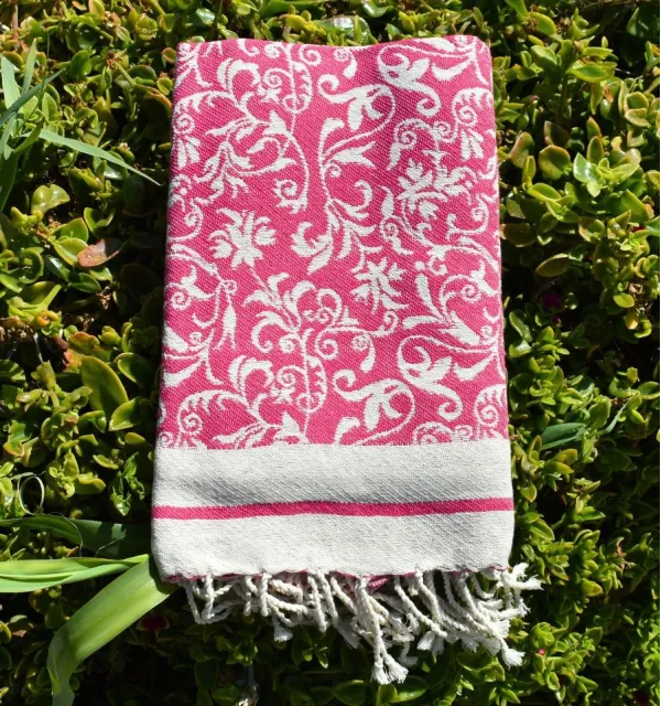 Fouta Versailles rose fuchsia - Serviette de plage rose - Accessoire décoratif