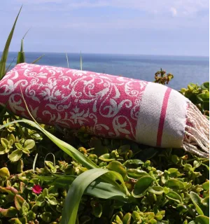 Fouta Versailles rose fuchsia - Serviette de plage rose - Accessoire décoratif 2