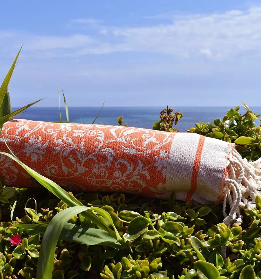Fouta Versailles orange - Serviette de Plage et Accessoire Décoratif Élégant