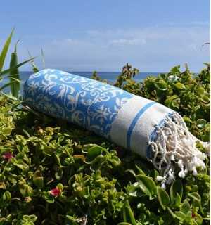 Fouta modèle Versailles bleu azur - Fouta fleurie en coton, serviette de plage, serviette absorbante 2