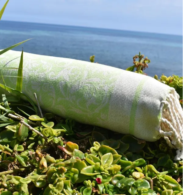 Fouta Versailles vert clair - Serviette absorbante en coton, serviette de plage, accessoire de plage
