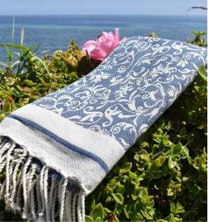 Fouta modèle Versailles bleu bleuet - serviette plage en coton, fouta absorbante, fouta fleurie 2