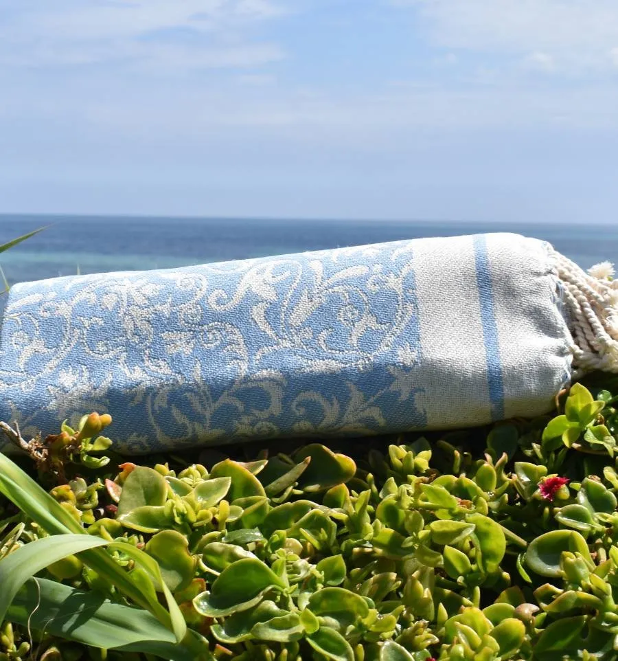 Fouta Versailles bleu ciel - Serviette plage, Fouta fleurie absorbante,