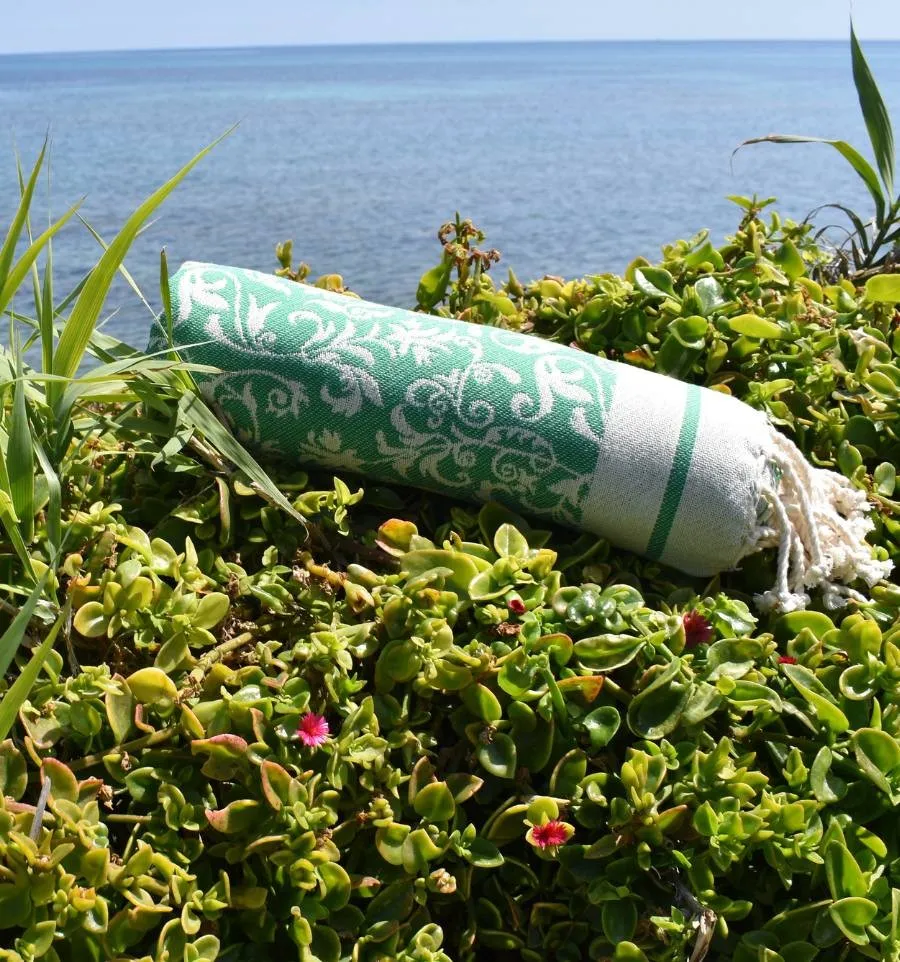 Fouta modèle Versailles vert - Fouta plage motif floral, Serviette plage, Fouta jacquard élégante