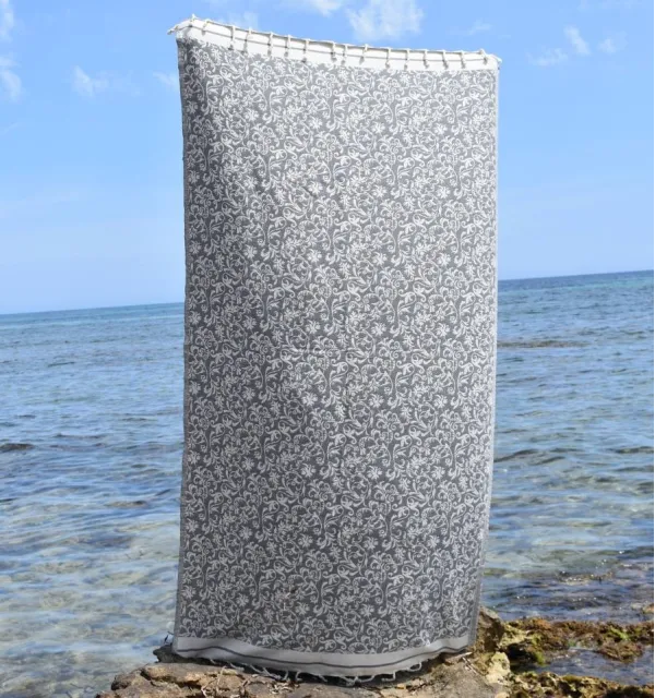 Fouta Versailles gris - Fouta plage motif floral, serviette plage, fouta jacquard élégante
