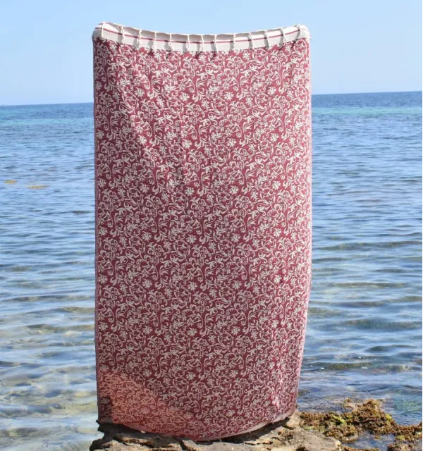Fouta Versailles rouge bordeaux - Fouta plage motif floral, serviette plage bordeaux, fouta jacquard