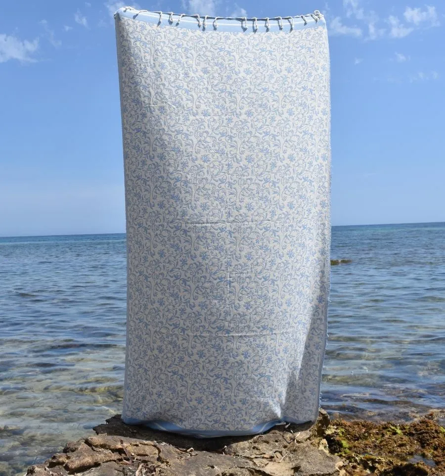 Fouta Versailles bleu ciel - Serviette plage, Fouta fleurie absorbante,