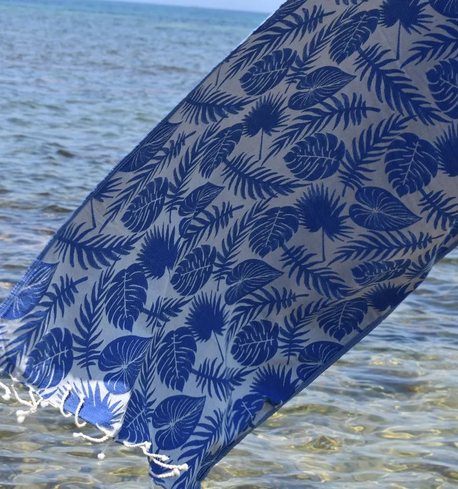 Fouta Amazon bleu et gris clair - Fouta jacquard aux motifs tropicaux - Fouta tendance - Serviette de plage - Fouta absorbante