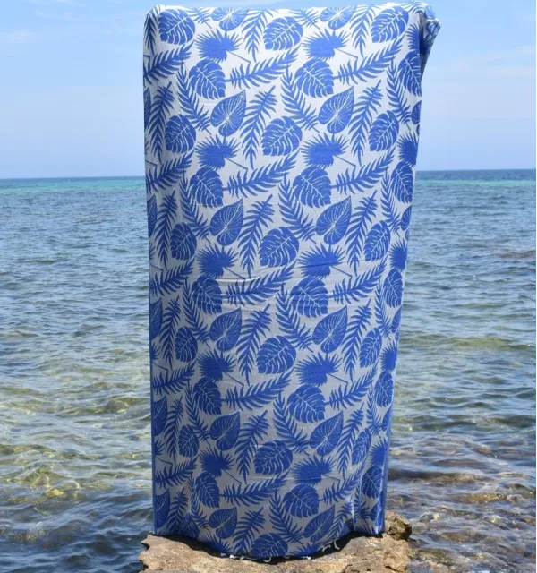 Fouta Amazon bleu et gris clair - Fouta jacquard aux motifs tropicaux - Fouta tendance - Serviette de plage - Fouta absorbante