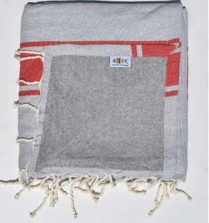 Fouta gris clair bandes rouges doublée éponge grise - serviette plage, serviette de plage coton - fouta deux faces