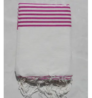 Jeté blanc crème rayée amarante 