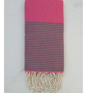 Fouta nid d'abeille rose foncé rayée gris