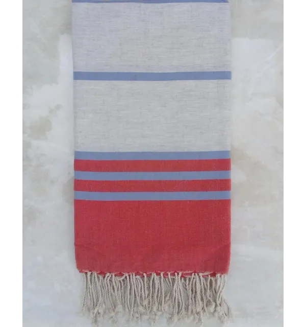 Jeté rouge, gris clair et bleu 