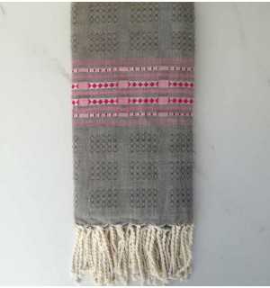 Fouta thalasso vert kaki et rose foncé 2