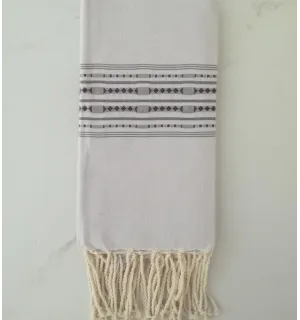 Fouta thalasso avec motifs aubergine