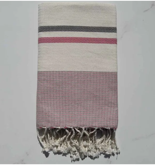 Chevron blanc crème, gris plomb et rose violacé 