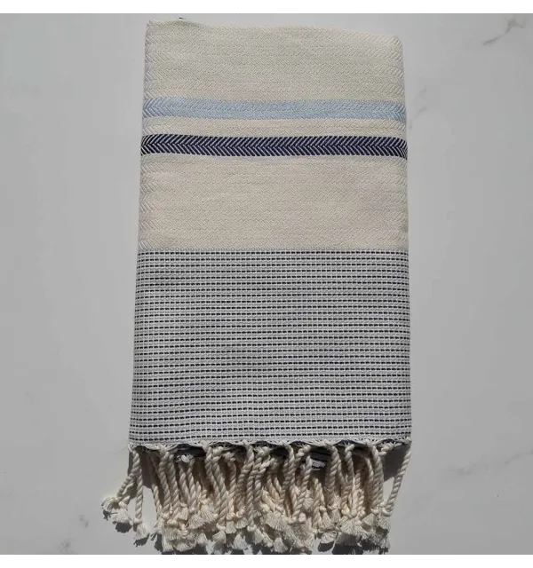 Chevron blanc crème, bleu ciel et bleu marine 