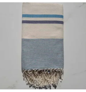 Fouta Chevron blanc crème, bleu azur et bleu foncé 
