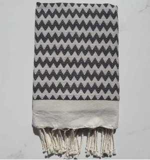 Fouta zigzag blanc crème et ardoise 