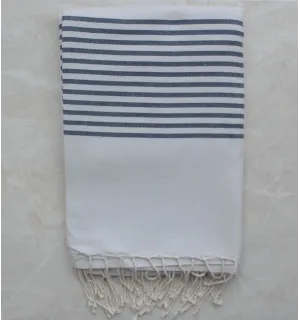 Jeté gris perle rayée bleu ardoise