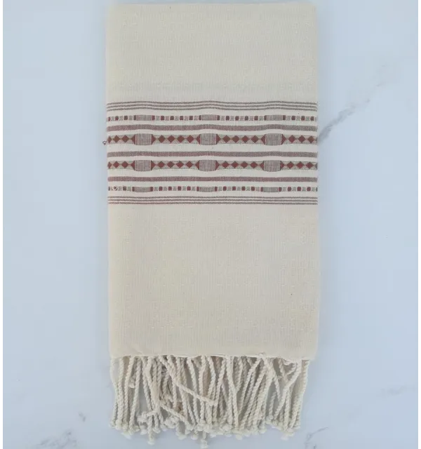 Fouta thalasso écru avec motifs marron noisette 