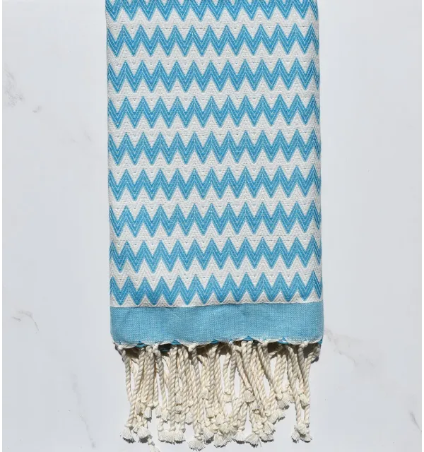 Fouta zigzag bleu azur et blanc crème 
