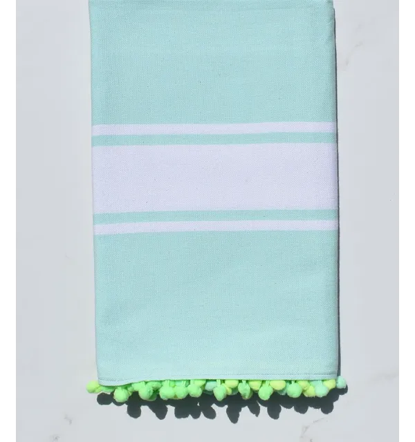 Fouta vert eau clair avec pompons 