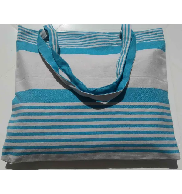Sac de plage fouta bleu céleste avec rayures 