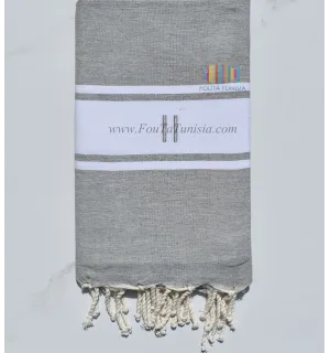 Fouta gris avec broderie 