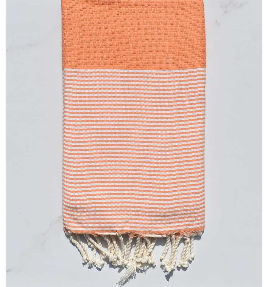 Fouta nid d'abeille orange saumon avec rayures