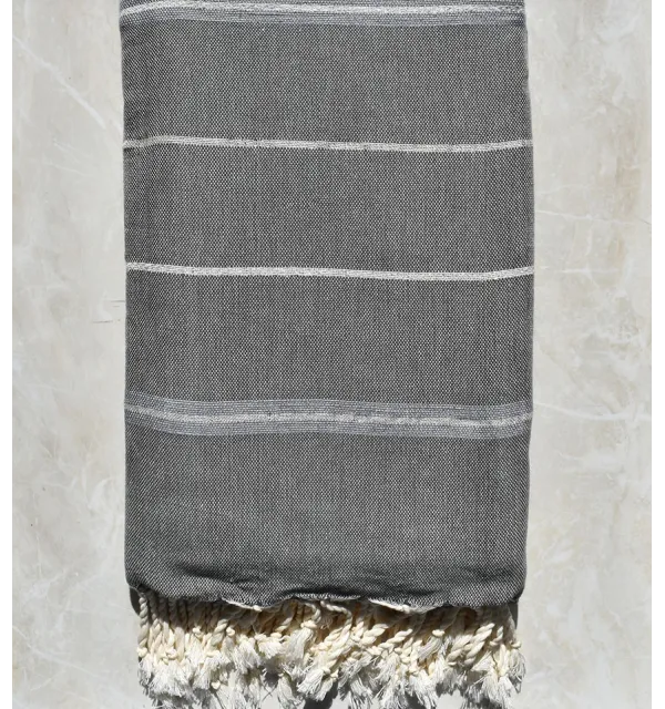 Jeté gris avec rayures et lurex argenté 