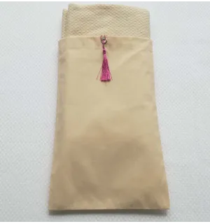 Pochette fouta beige clair nœud pompon rose violet 2