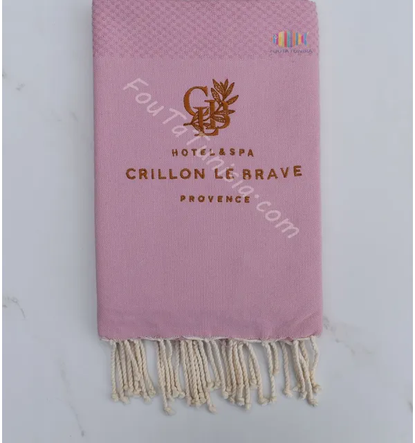 Fouta brodée hotel crillon le brave 