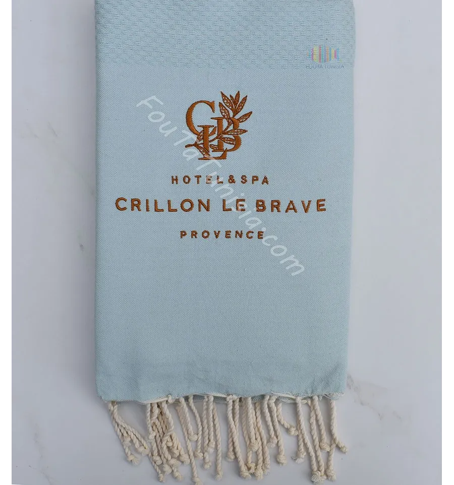 Fouta brodée hotel crillon le brave 