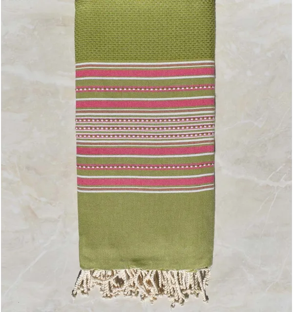 Jeté arabesque vert olive rayée rose 