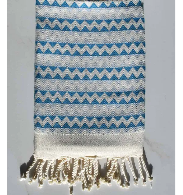 Fouta zigzag écru, bleu azur bleu maya 