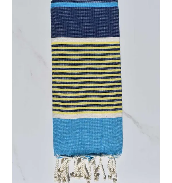 Enfant bleu azur, bleu foncé, jaune et blanc 