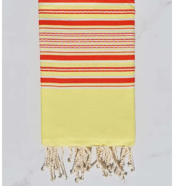 Fouta arabesque jaune rayée rouge 