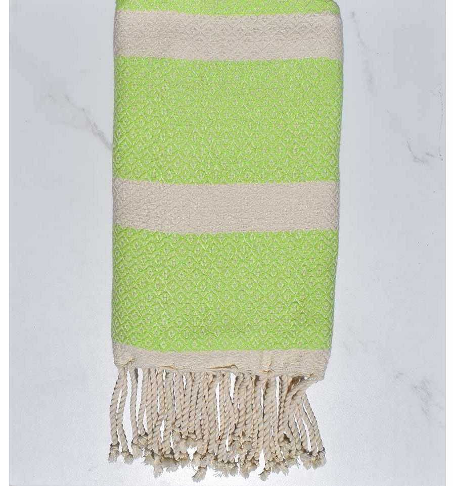 Fouta chevron vert clair et écru