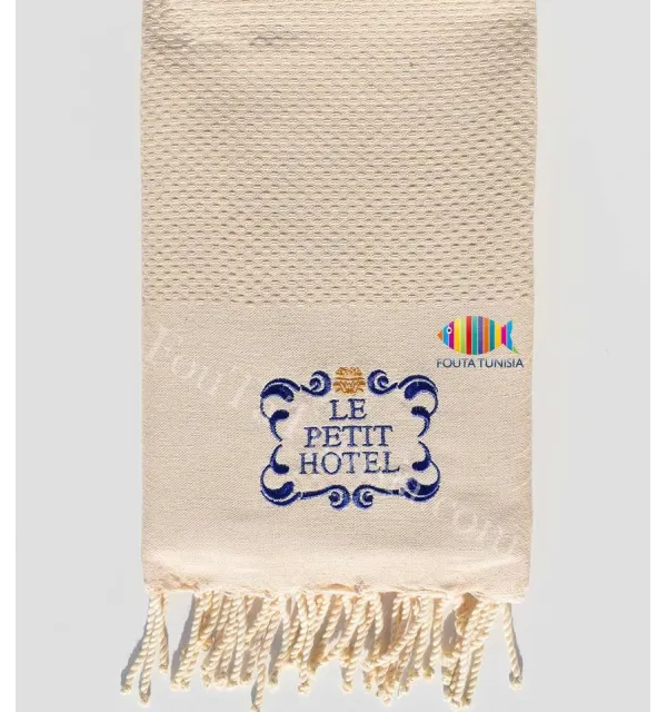 Serviette de plage personnalisée le petit hotel Fouta Tunisia - 4