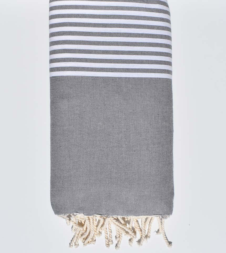 Jeté gris avec rayures  - 1