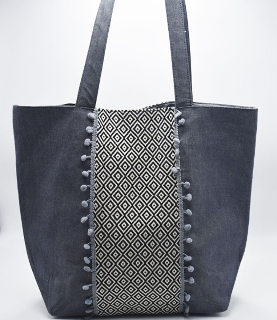 Sac Saint Tropez bleu guède motifs en chevron et pompons Fouta Tunisia - 1