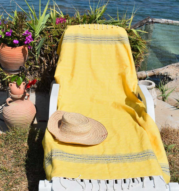 Fouta thalasso jaune avec motifs bleu foncé Fouta Tunisia - 1