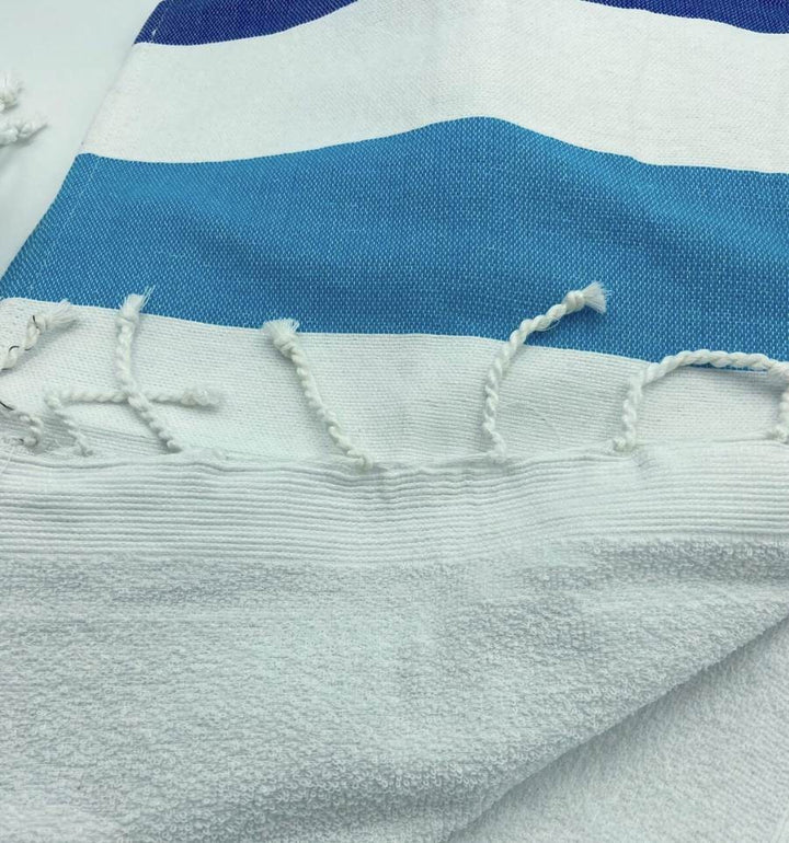 Fouta bleu et bleu azur doublée éponge