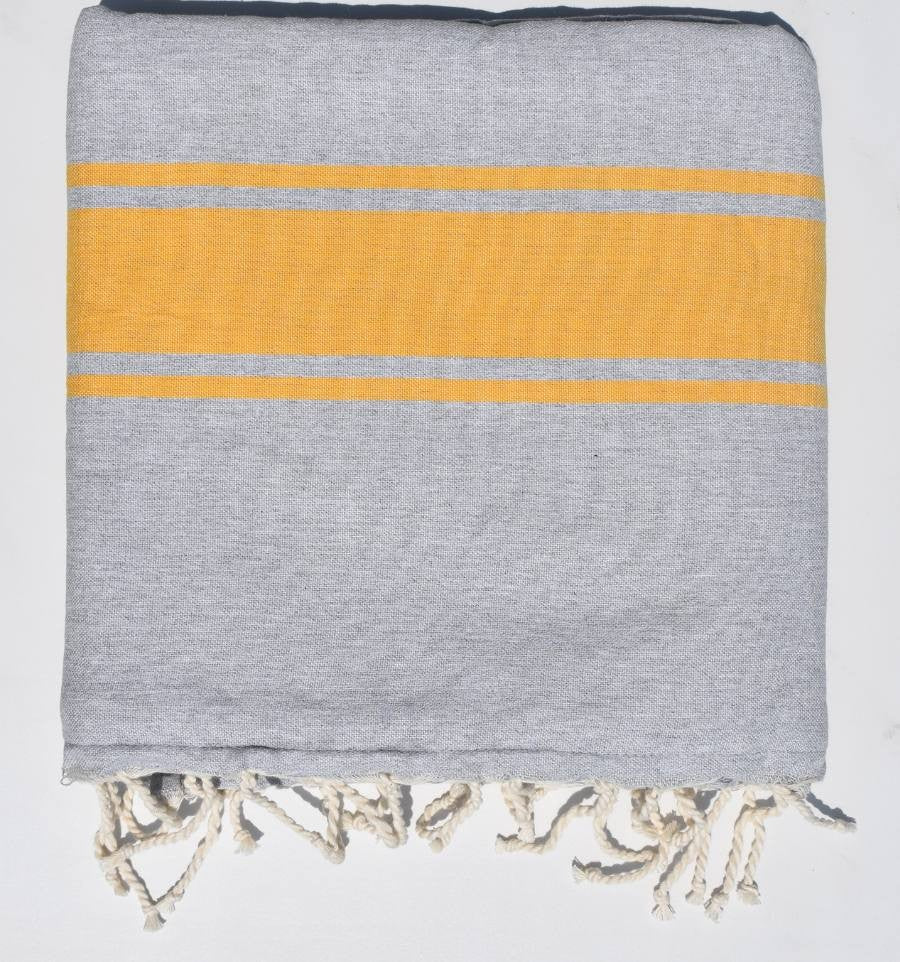 Fouta grise bandes Jaunes doublée éponge grise