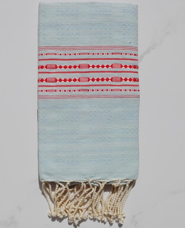 Fouta thalasso bleu ciel motifs rouge 